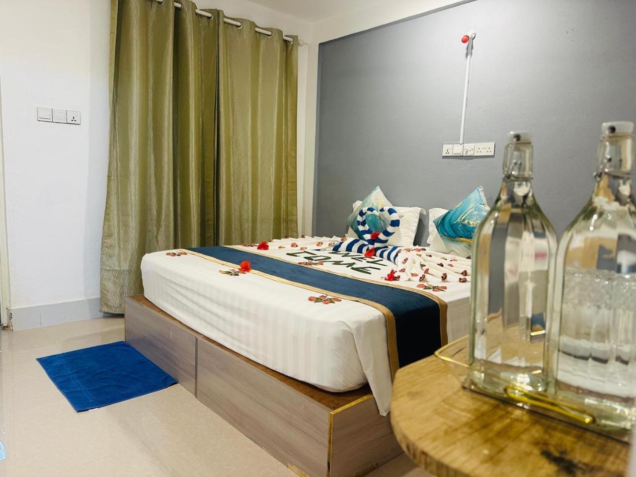 Sorenzo Maldives Thoddoo Exterior photo
